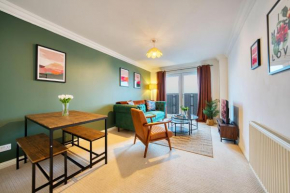 Bright Central 2 Bedroom Apartment